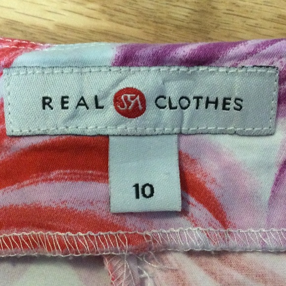 10 Real Clothes white floral stretch Capri pants - Picture 14 of 14